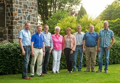 Abbenhausen - v.l.: Karl Heinz Knabe, Bernhard Kunst, Stefan Meyer, Bettina Benesch, Marlies Meyer, Albert Wiese, Dieter Lehmkuhl, Markus Schrder